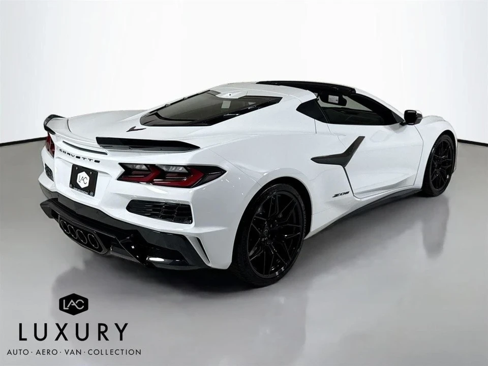 2025 Chevrolet Corvette C8 Z06 - Image 4 of 12