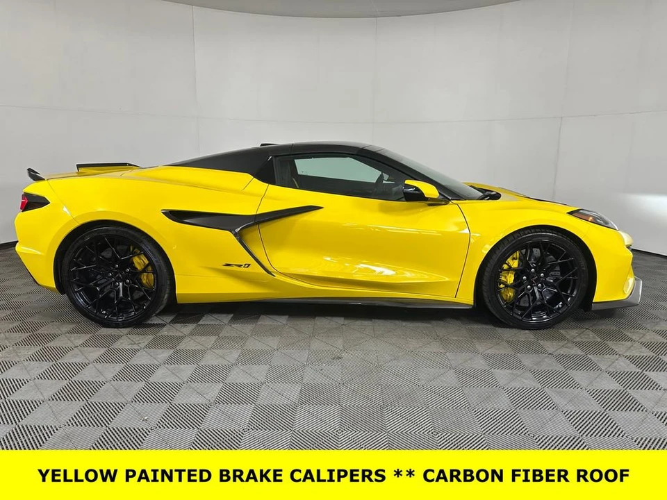 2025 Chevrolet Corvette C8 ZR1 - Image 10 of 31