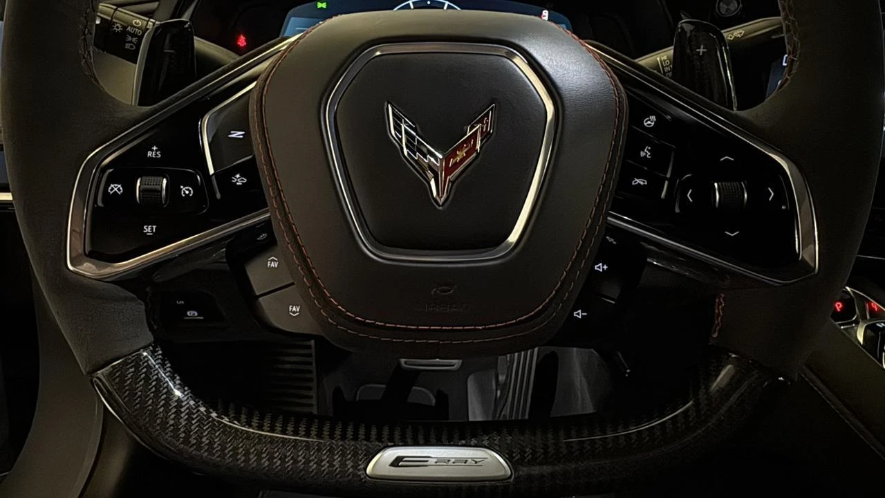 2025 Chevrolet Corvette C8 E-Ray - Image 11 of 31