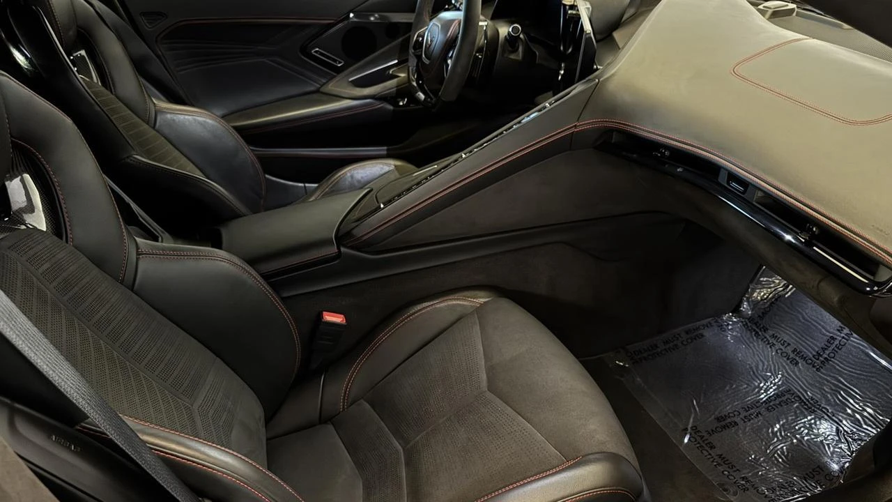 2025 Chevrolet Corvette C8 E-Ray - Image 15 of 31