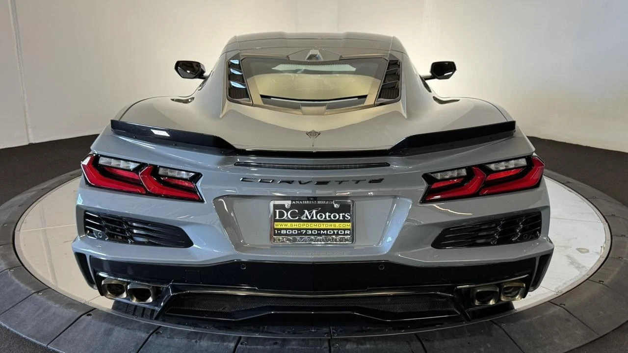 2025 Chevrolet Corvette C8 E-Ray - Image 27 of 31