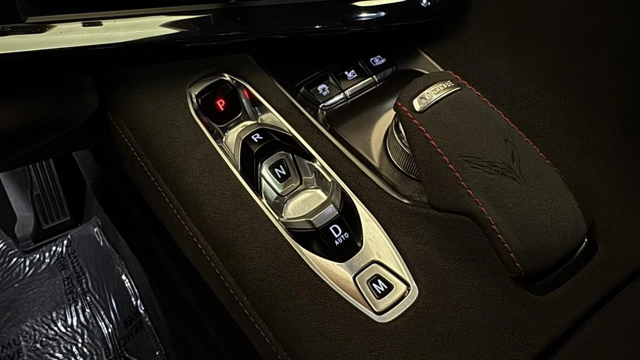 2025 Chevrolet Corvette C8 E-Ray - Image 9 of 31