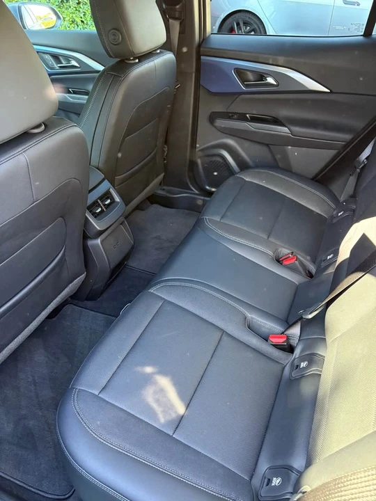 2025 Chevrolet Equinox - Image 15 of 18