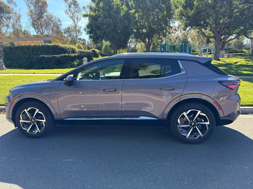 2025 Chevrolet Equinox - Image 8 of 18