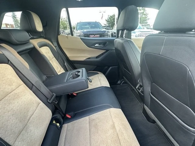 2025 Chevrolet Equinox - Image 14 of 19