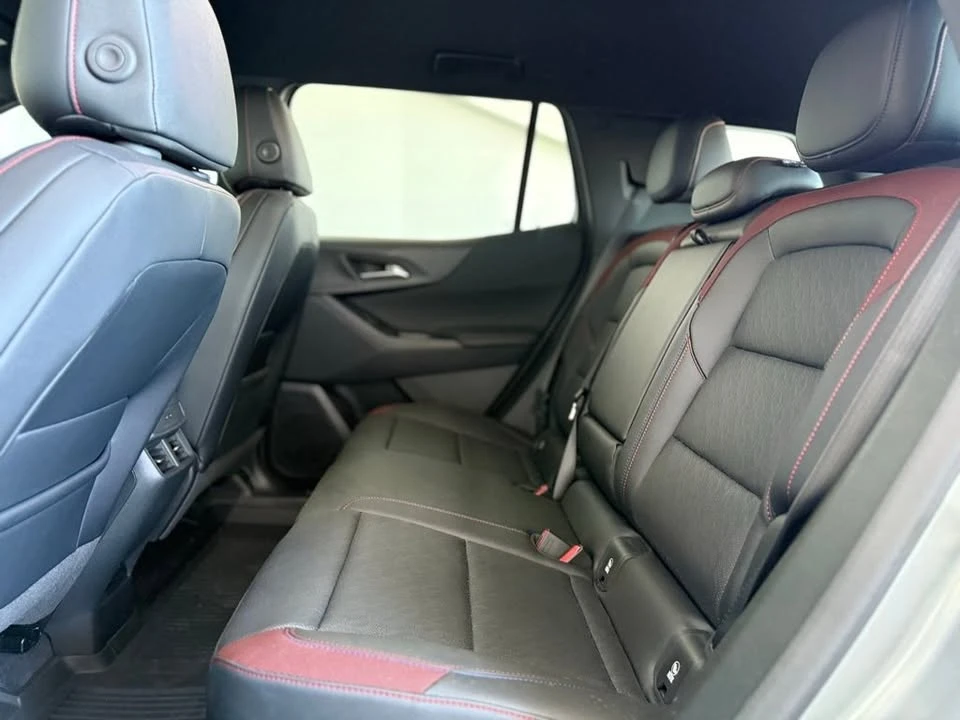 2025 Chevrolet Equinox - Image 12 of 20