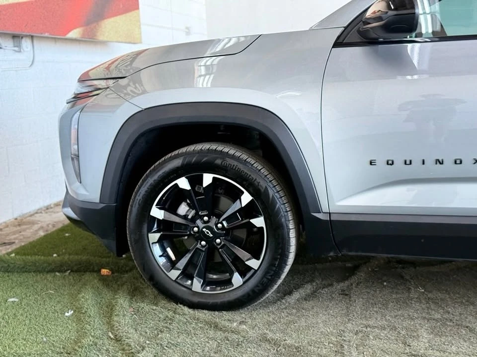 2025 Chevrolet Equinox - Image 13 of 20