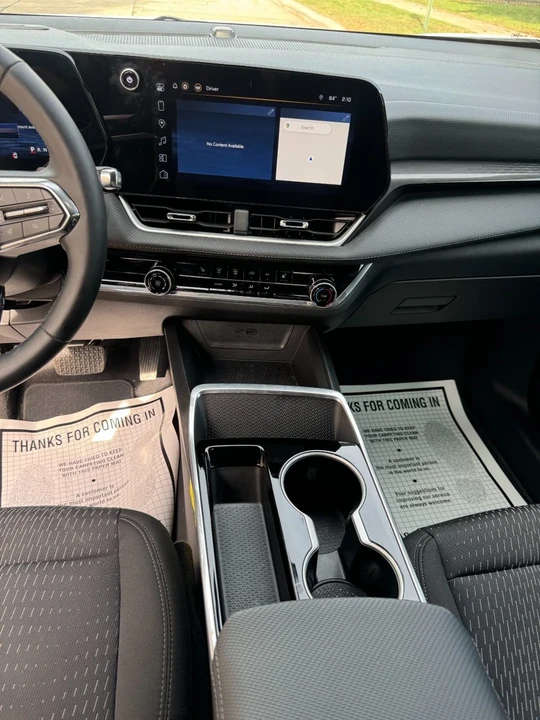 2025 Chevrolet Equinox - Image 17 of 21
