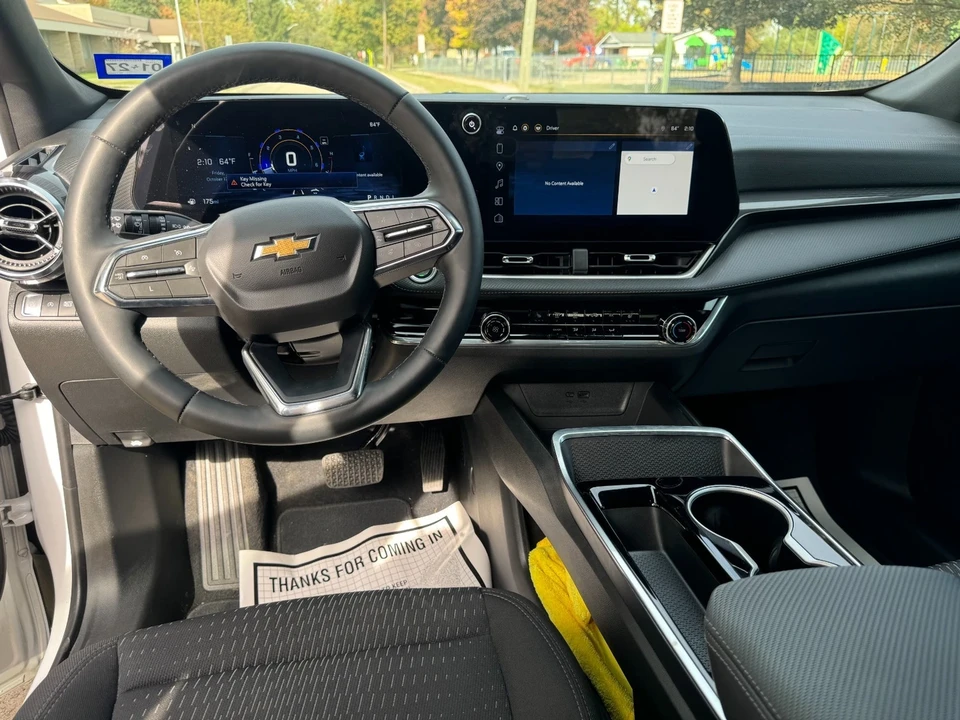 2025 Chevrolet Equinox - Image 16 of 21