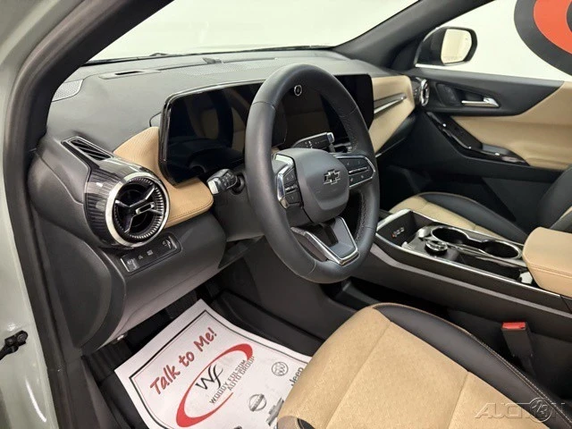 2025 Chevrolet Equinox - Image 11 of 12