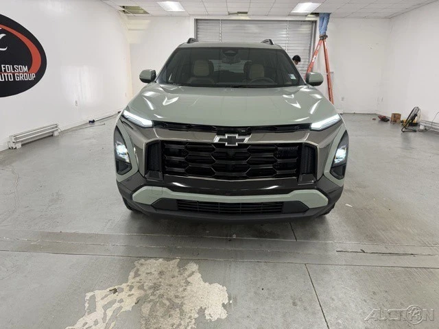 2025 Chevrolet Equinox - Image 2 of 12
