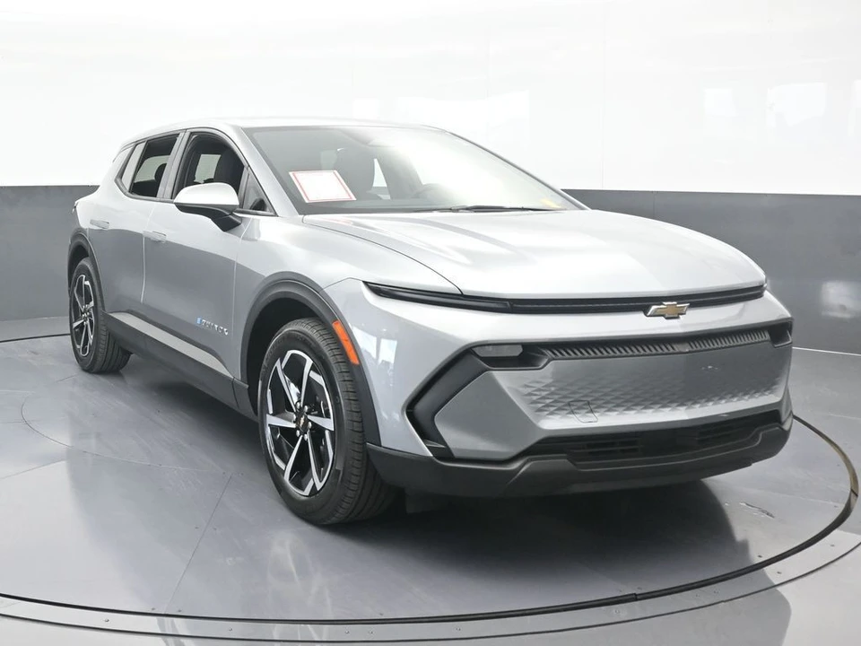 2025 Chevrolet Equinox - Image 9 of 12