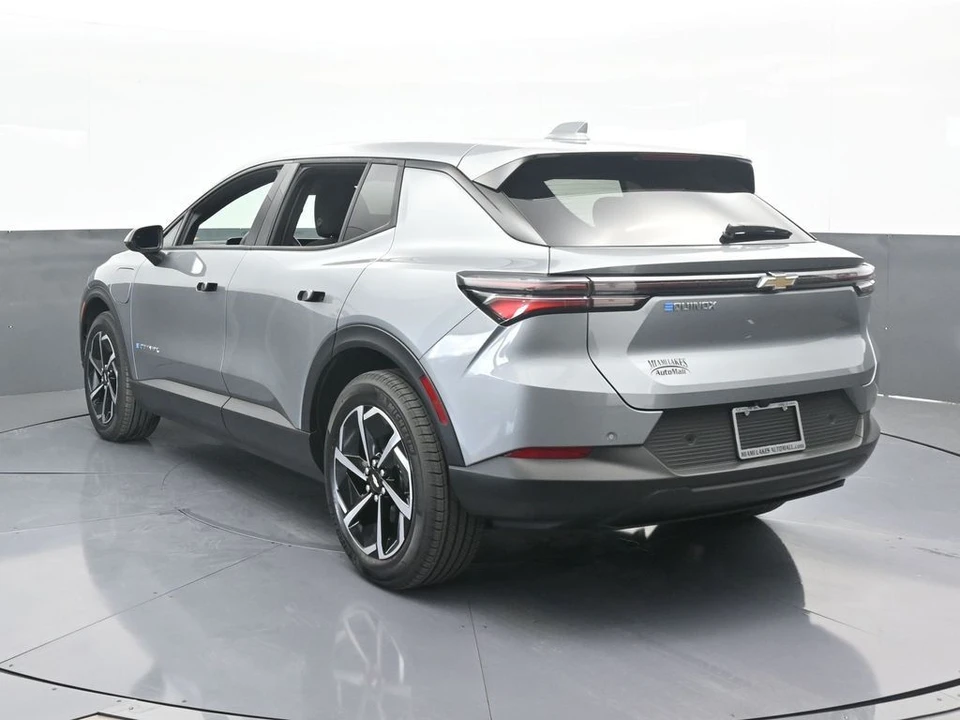 2025 Chevrolet Equinox - Image 4 of 12