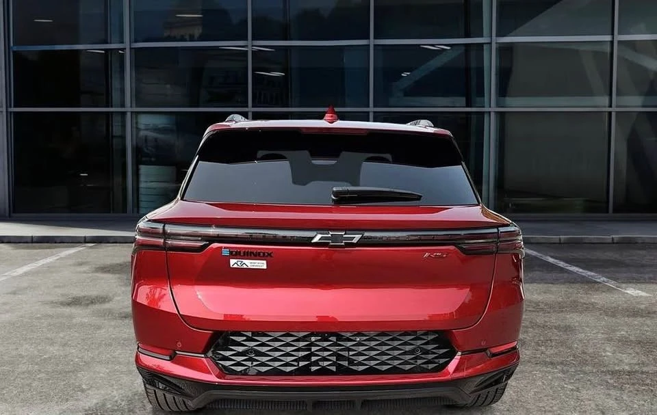 2025 Chevrolet Equinox - Image 3 of 11