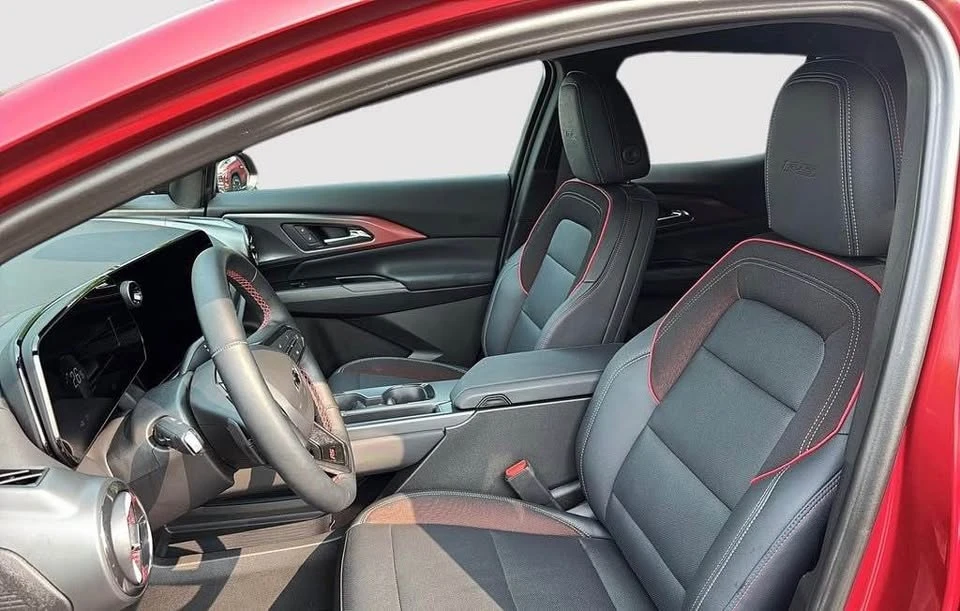 2025 Chevrolet Equinox - Image 7 of 11