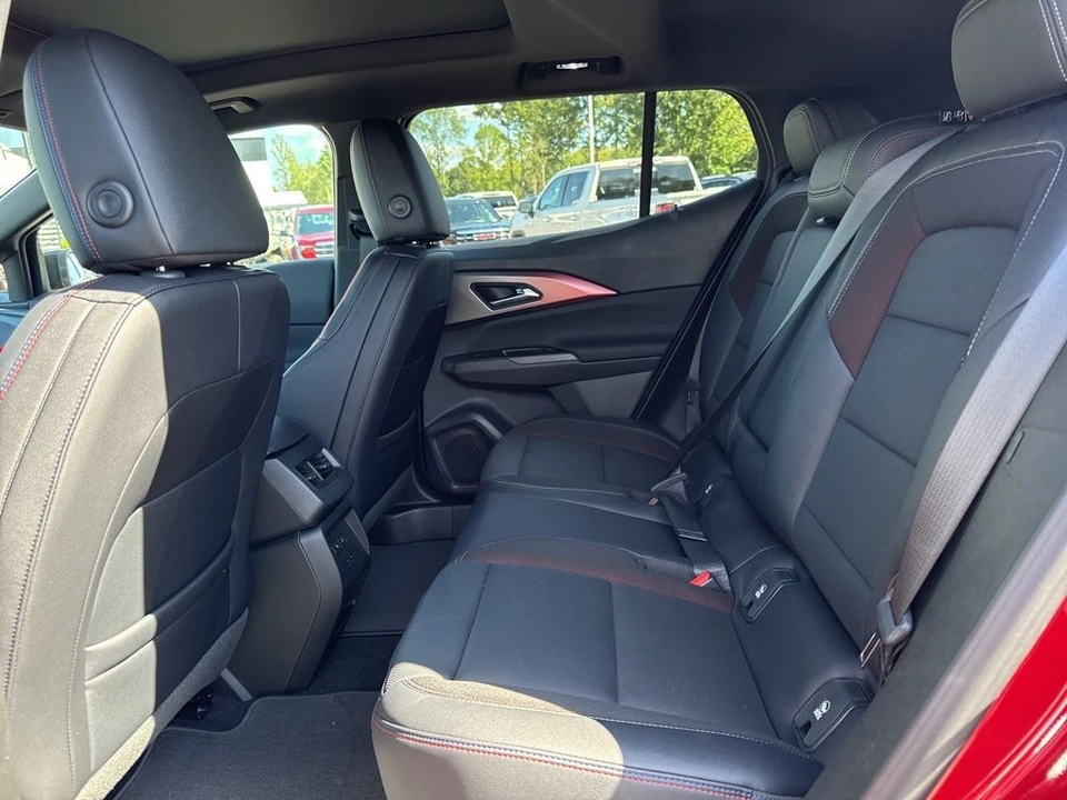 2025 Chevrolet Equinox - Image 13 of 21