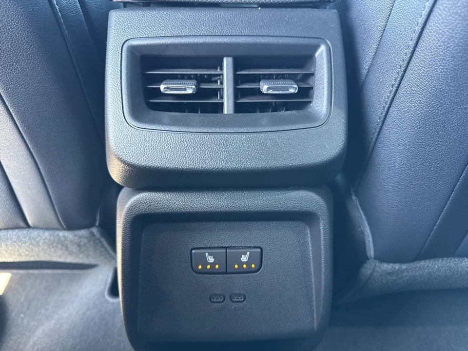 2025 Chevrolet Equinox - Image 14 of 21