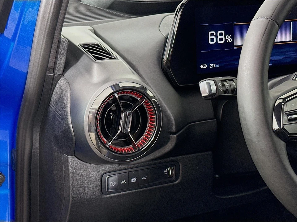 2025 Chevrolet Equinox - Image 10 of 21
