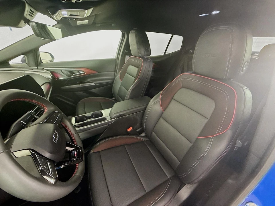 2025 Chevrolet Equinox - Image 10 of 12