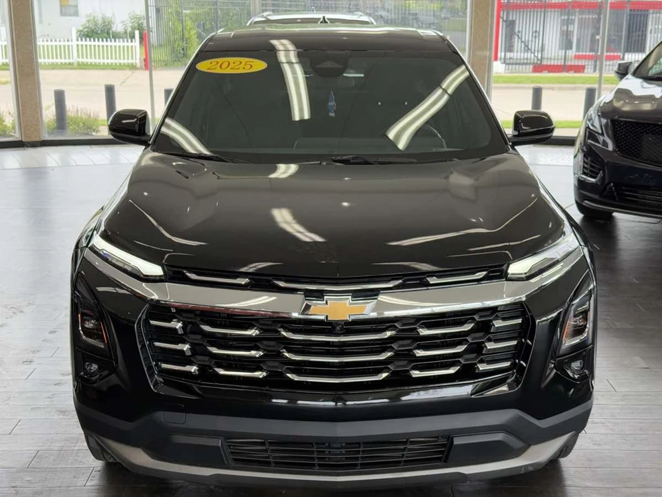 2025 Chevrolet Equinox - Image 6 of 12