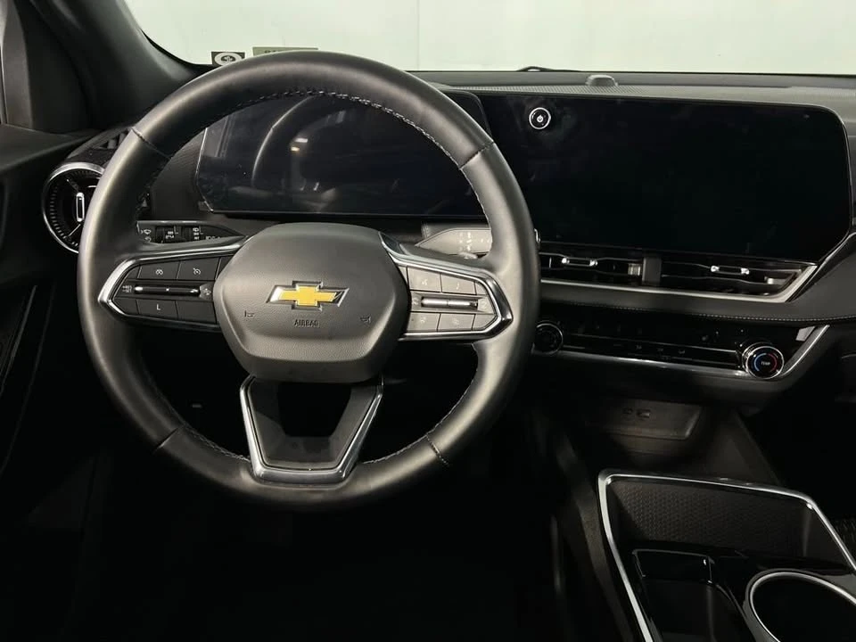 2025 Chevrolet Equinox - Image 9 of 16