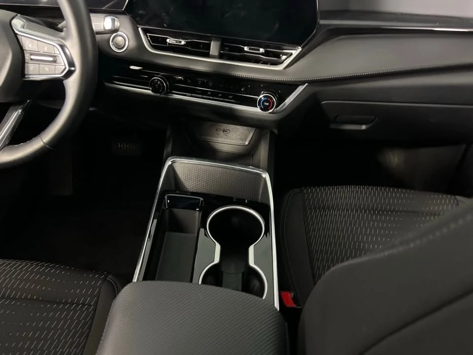 2025 Chevrolet Equinox - Image 13 of 16