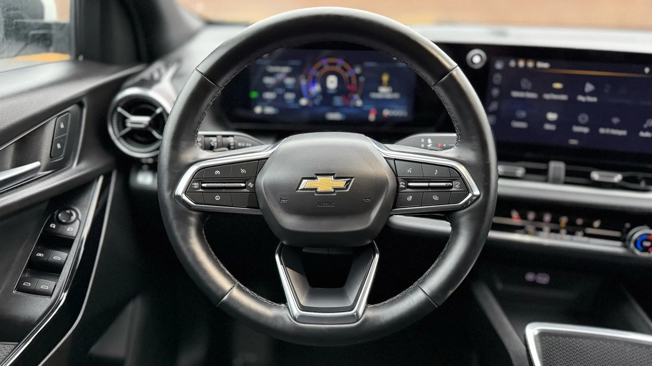 2025 Chevrolet Equinox - Image 14 of 21