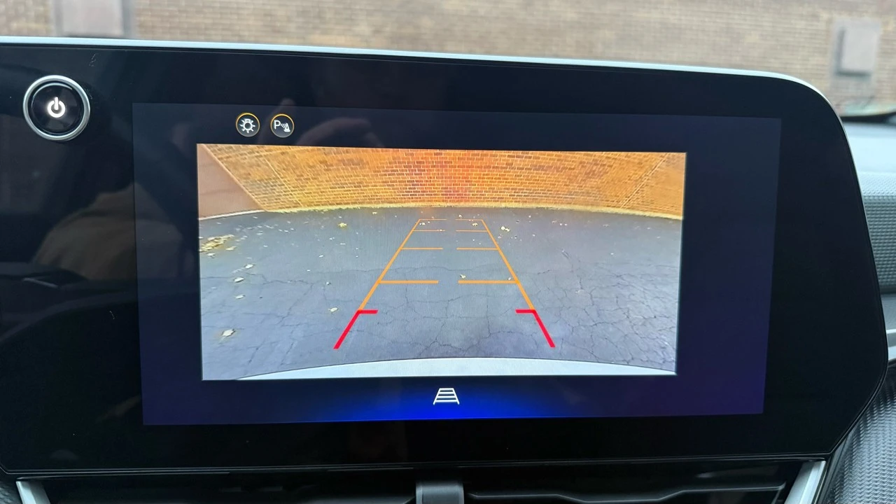 2025 Chevrolet Equinox - Image 18 of 21