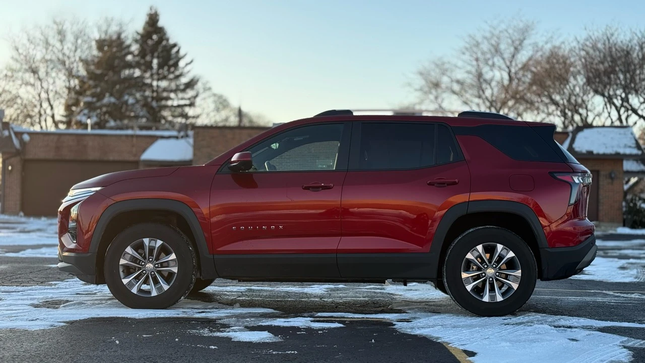 2025 Chevrolet Equinox - Image 4 of 21