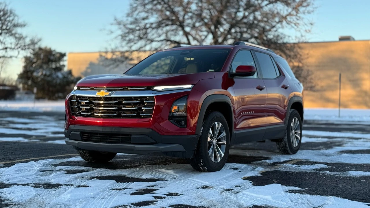 2025 Chevrolet Equinox - Image 3 of 21