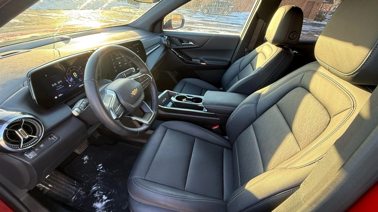2025 Chevrolet Equinox - Image 8 of 21