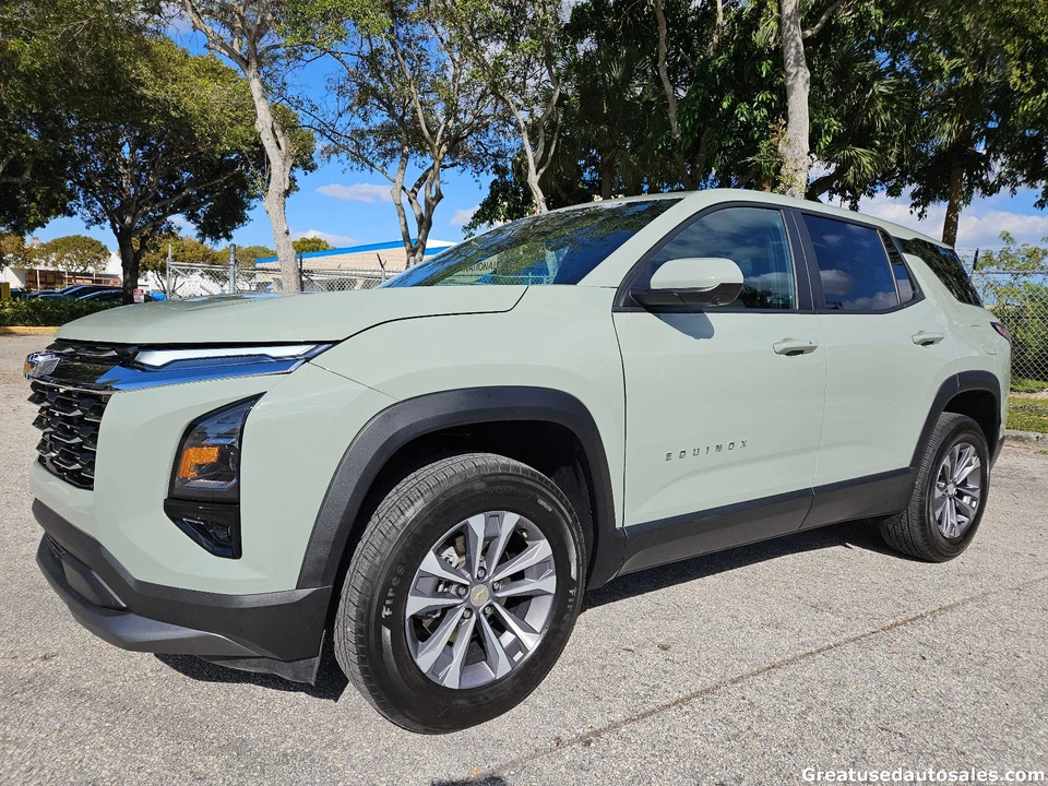 2025 Chevrolet Equinox - Image 3 of 21
