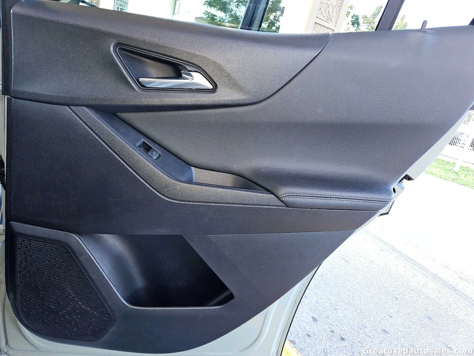 2025 Chevrolet Equinox - Image 16 of 21