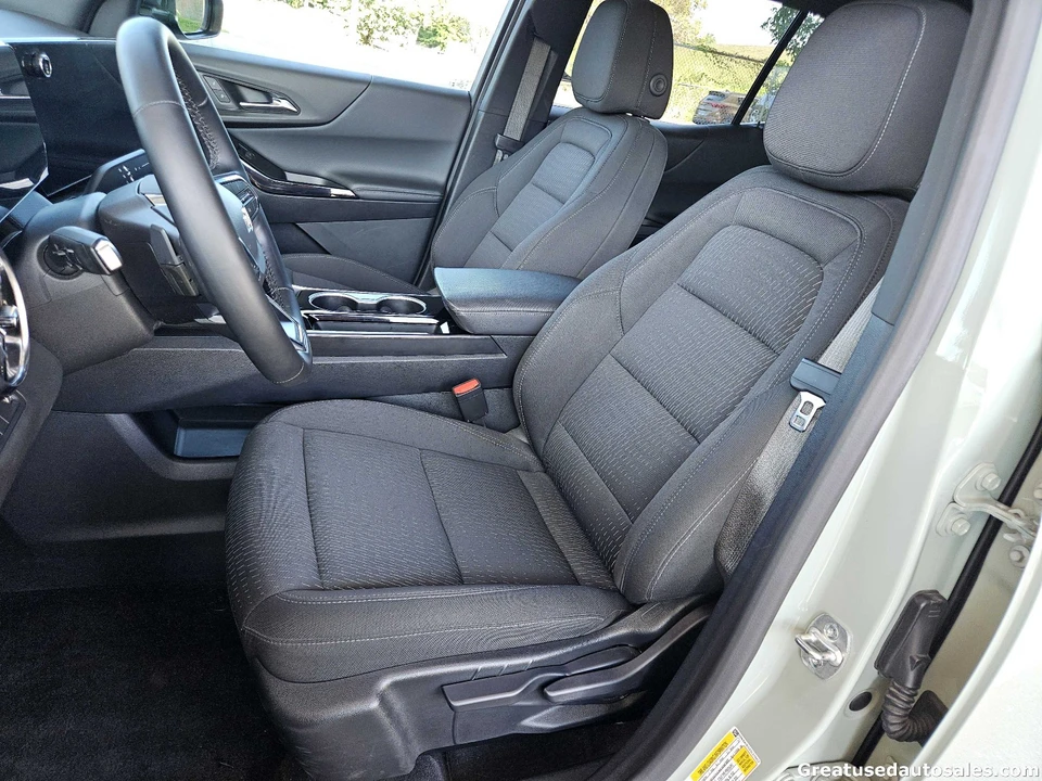2025 Chevrolet Equinox - Image 9 of 21