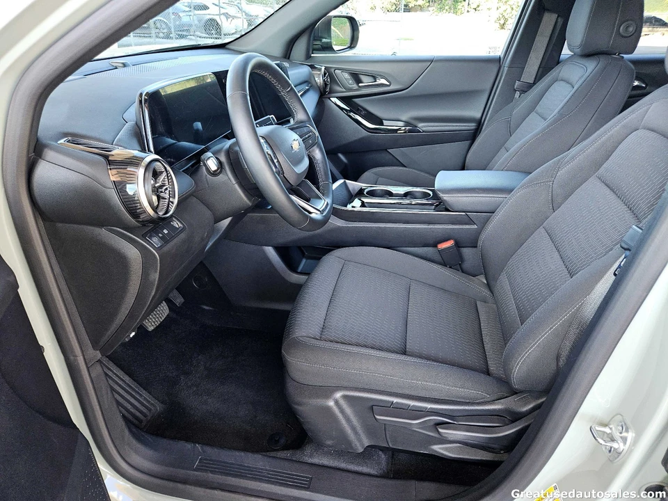 2025 Chevrolet Equinox - Image 8 of 21