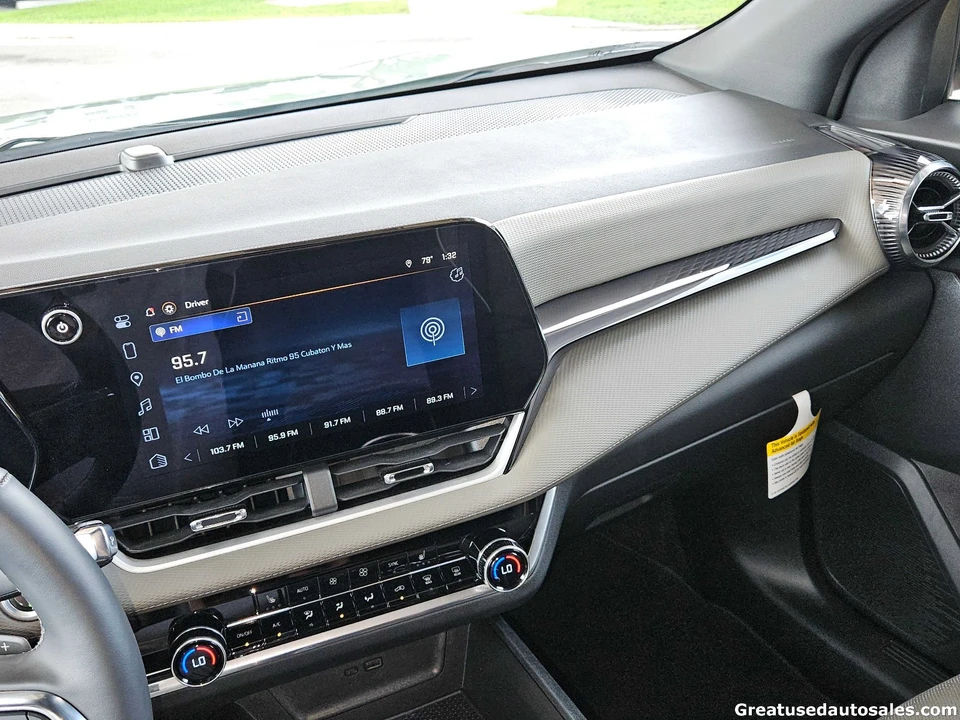 2025 Chevrolet Equinox - Image 19 of 21