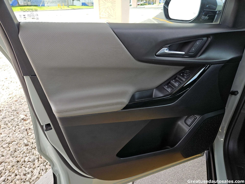 2025 Chevrolet Equinox - Image 7 of 21