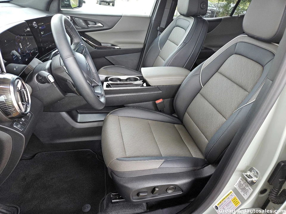 2025 Chevrolet Equinox - Image 9 of 21