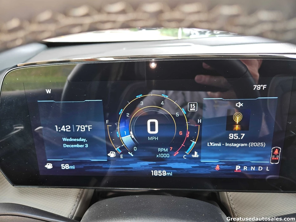2025 Chevrolet Equinox - Image 17 of 21