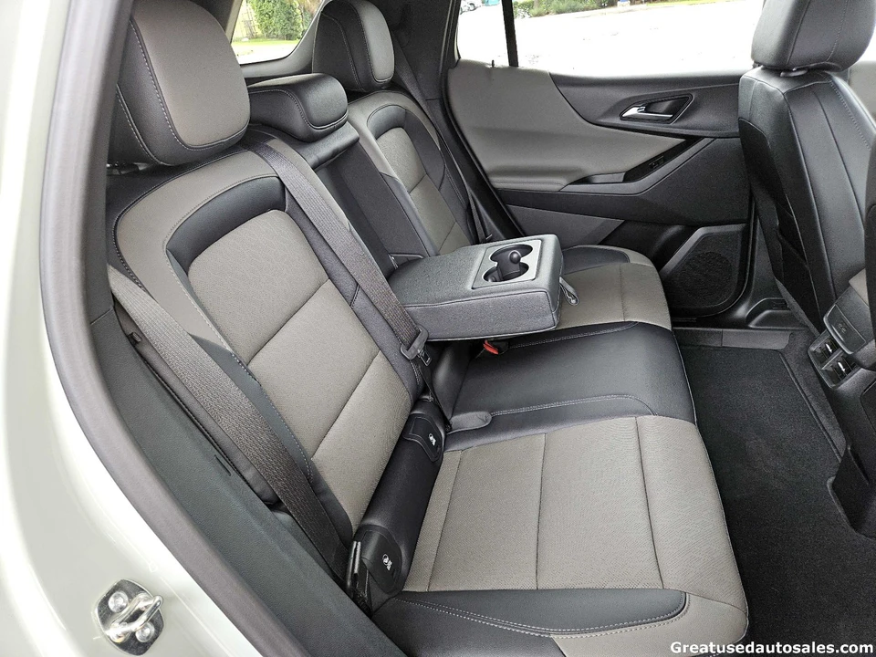 2025 Chevrolet Equinox - Image 15 of 21