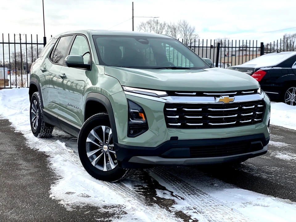 2025 Chevrolet Equinox - Image 5 of 21