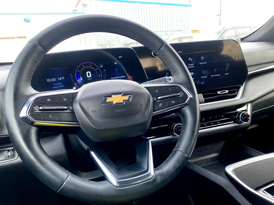 2025 Chevrolet Equinox - Image 9 of 21