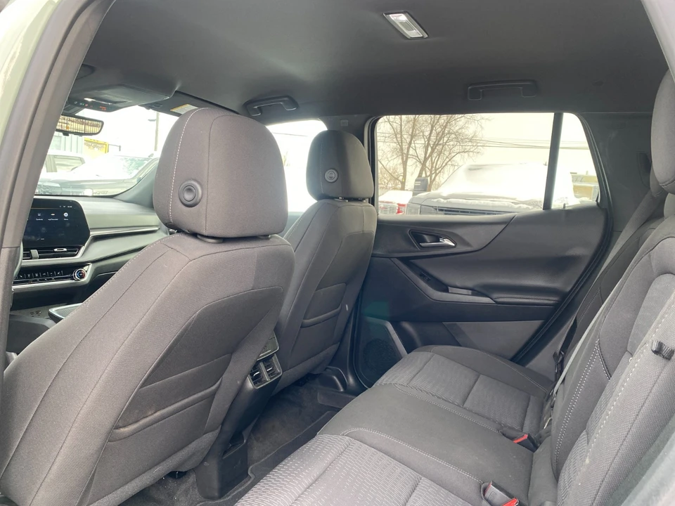 2025 Chevrolet Equinox - Image 17 of 21