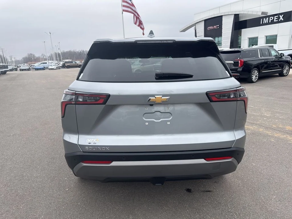 2025 Chevrolet Equinox - Image 4 of 12