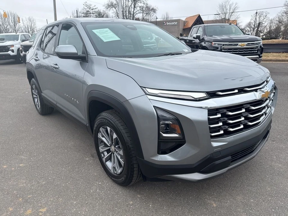 2025 Chevrolet Equinox - Image 7 of 12
