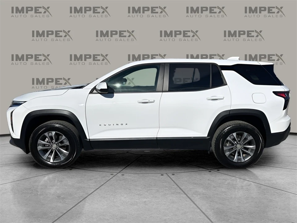2025 Chevrolet Equinox - Image 2 of 12