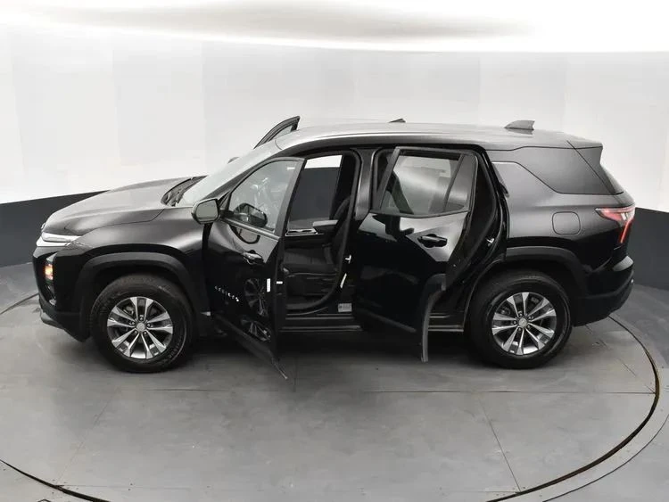 2025 Chevrolet Equinox - Image 7 of 12