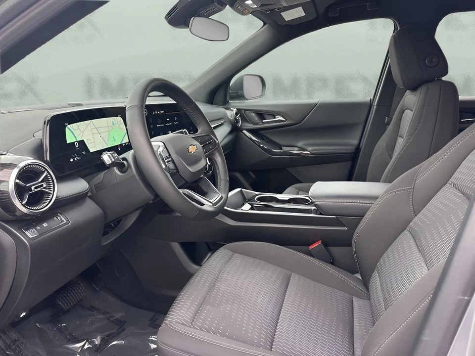2025 Chevrolet Equinox - Image 9 of 12