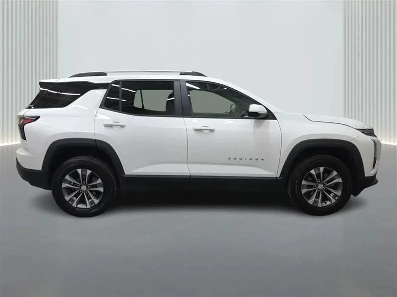2025 Chevrolet Equinox - Image 6 of 12