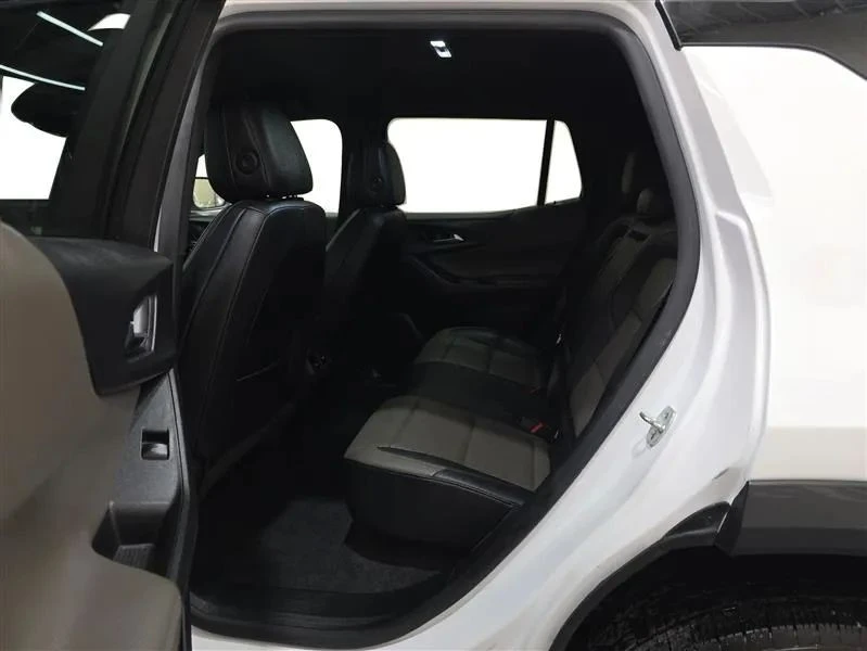 2025 Chevrolet Equinox - Image 10 of 12